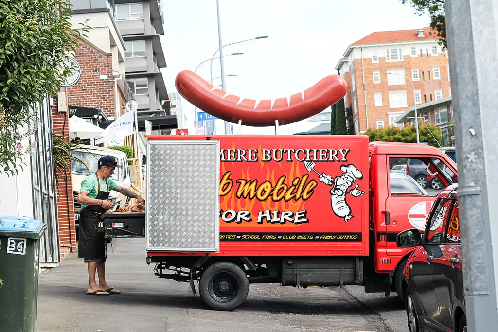 hot dog truck - 2016 - christmas party 