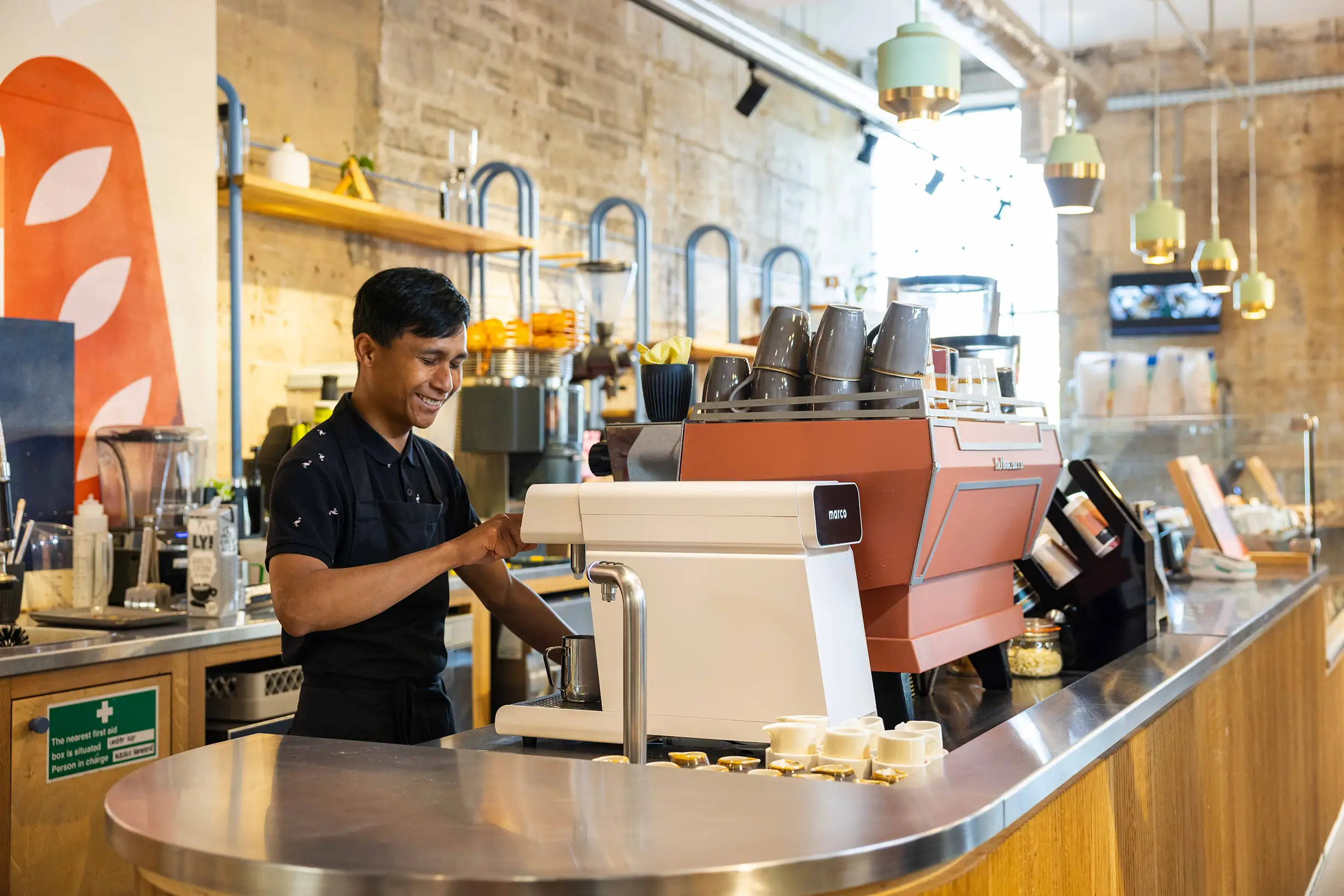 MIlkpal on the bench with the KB90 and font